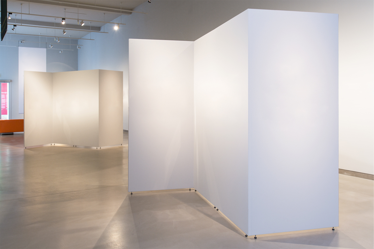Mila-wall wall modules in their purest form: Retouched without exhibits